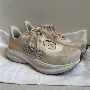 Hoka Mach 6 Cream Women’s Running Shoes